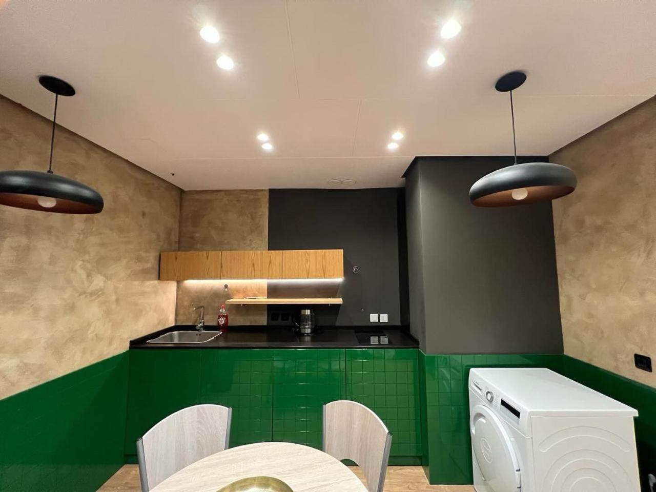 Apartment Remarkable